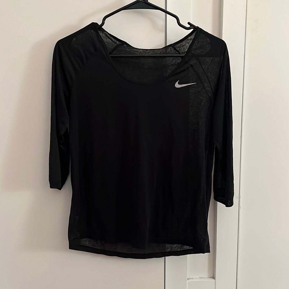 Nike sheer 3/4 sleeve top